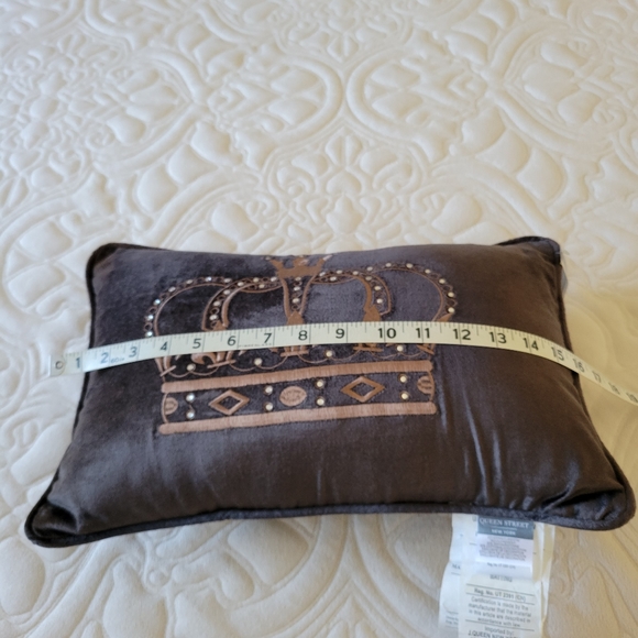 Queen Street Rhinestone throw pillow  NWT - Picture 7 of 9